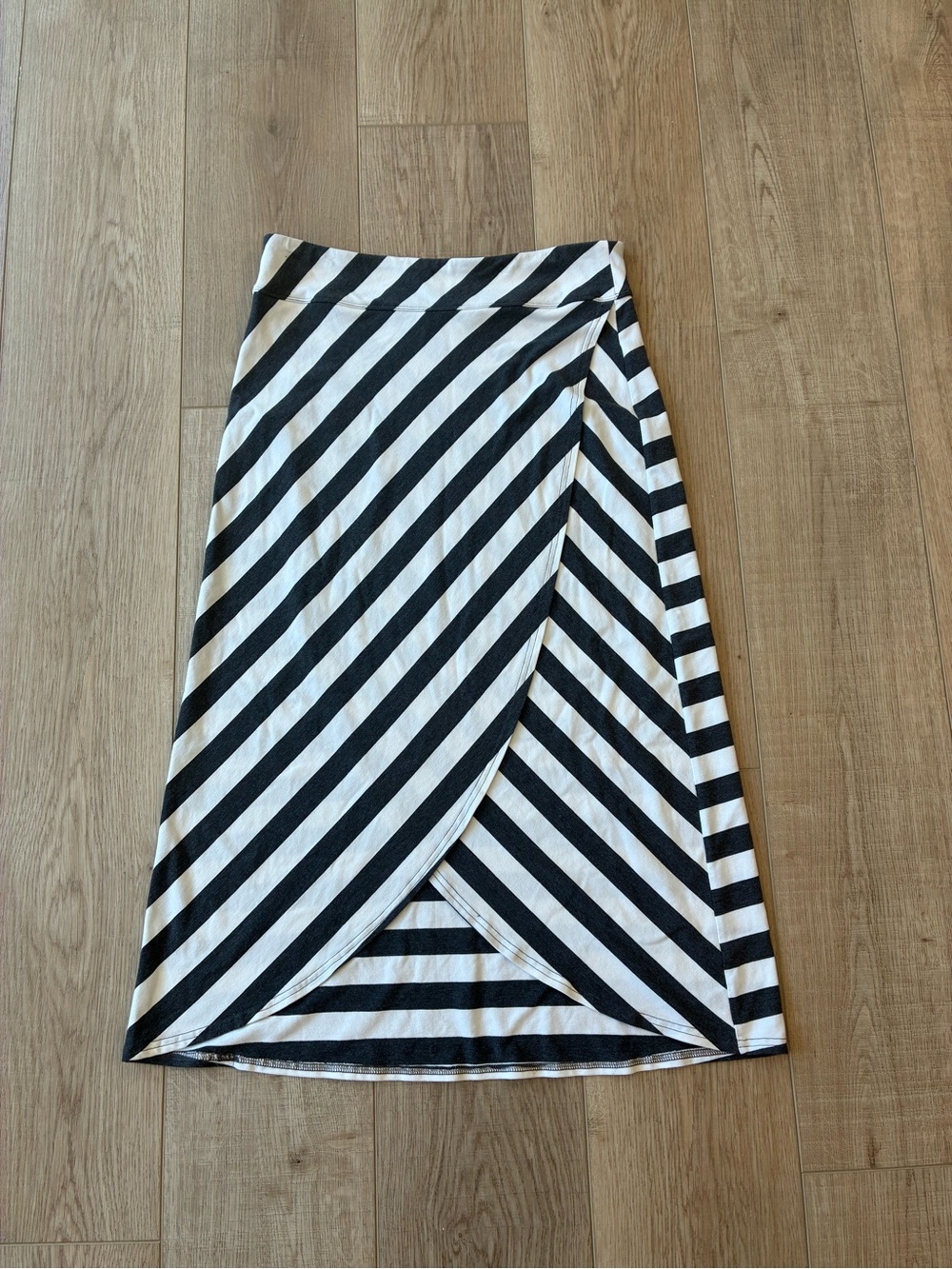 Y2K Athleta maxi shirt white with charcoal grey stripes wrap front stretch Small